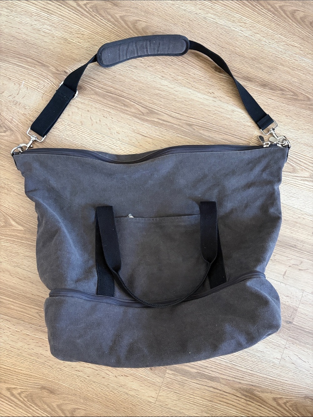 Lo & Sons Catalina Deluxe Large Weekender Bag